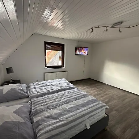 Messezimmer Gaestezimmer Lägenhet